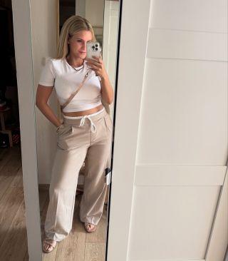 Ráno před zrcadlem. Děti ve školce. Já připravená na všechny své pracovní i nepracovní role: manažerka domácnosti,...